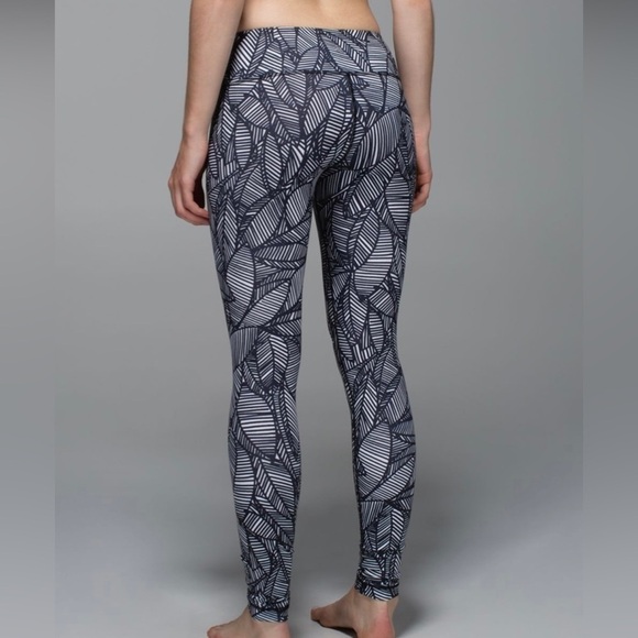 Sz8 Lululemon Wunder Under Pant in Banana Leaf White Black VGUC - Picture 5 of 15